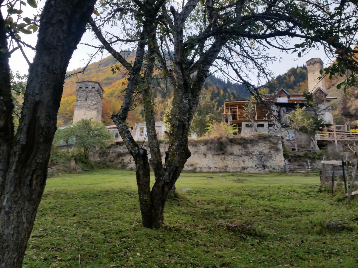 Lagami House Hotell Mestia Eksteriør bilde