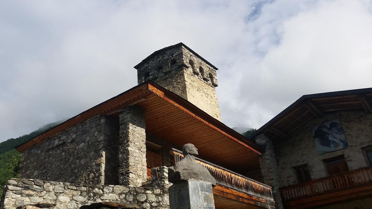 Lagami House Hotell Mestia Eksteriør bilde